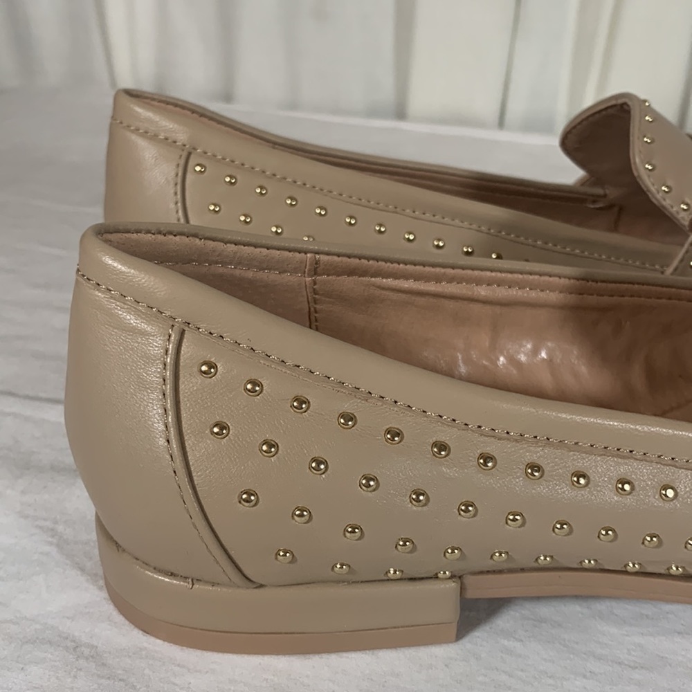 NIB Chelsea & Violet Lisle Studded Leather Loafer Flats, 8 - Picture 6 of 11